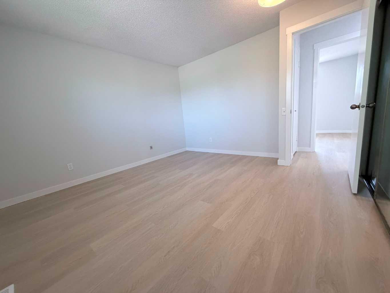 215 Penbrooke Way SE