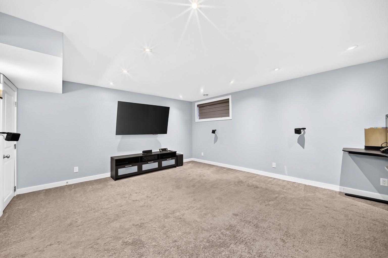 148 Copperpond Parade 