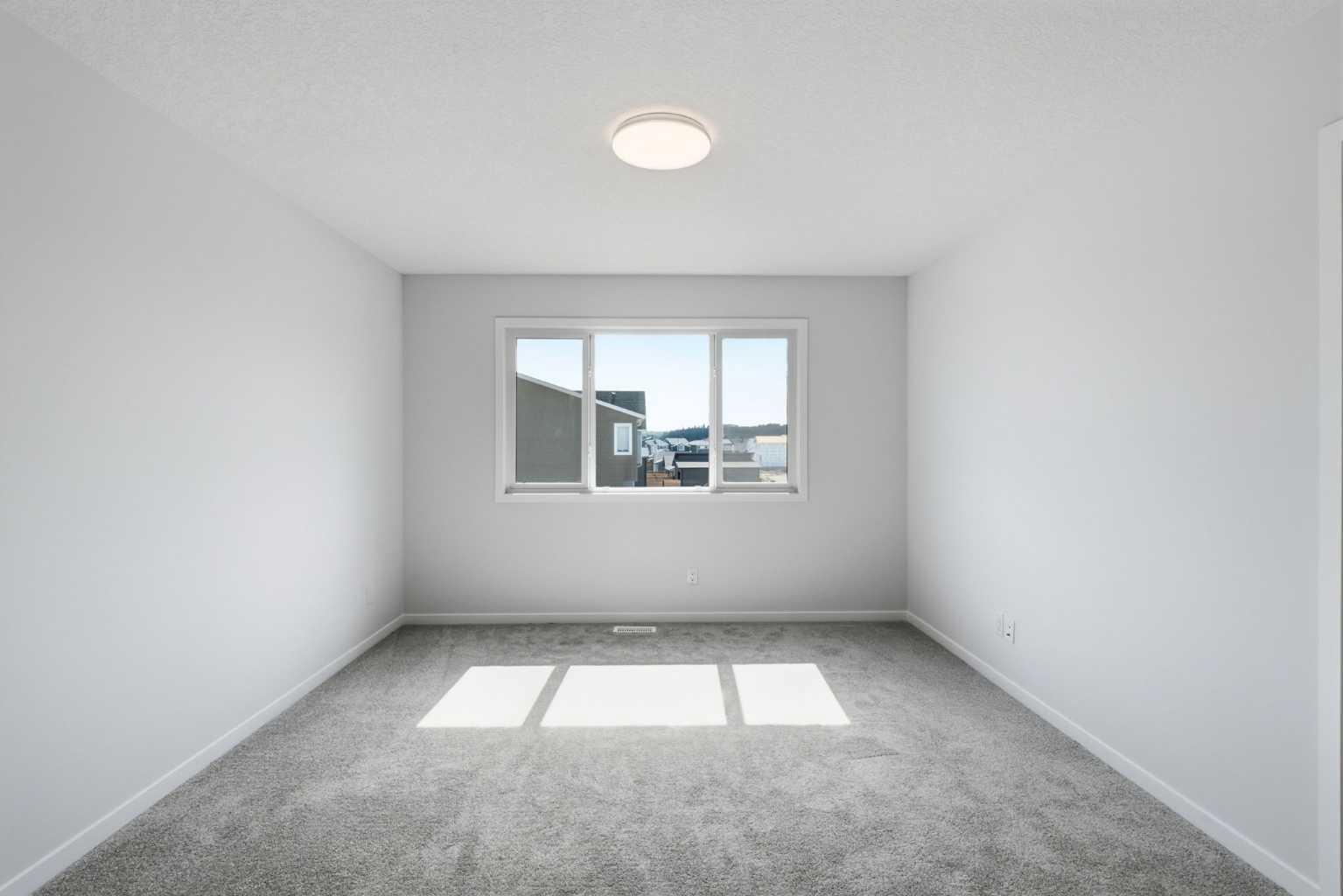 131 Royston Way NW