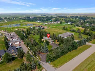 280140 Township Road 241A  