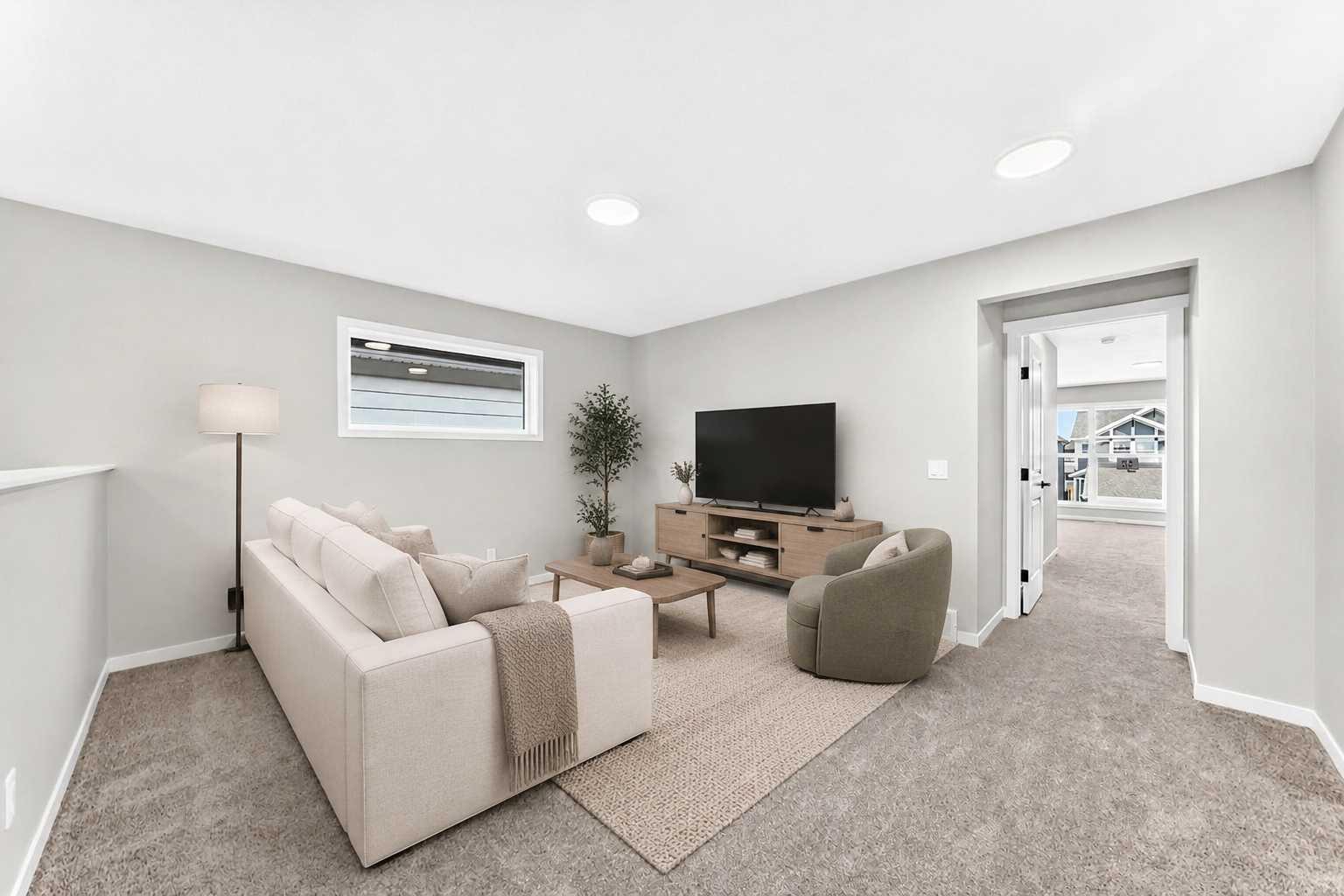 99 Mercado Crescent SE