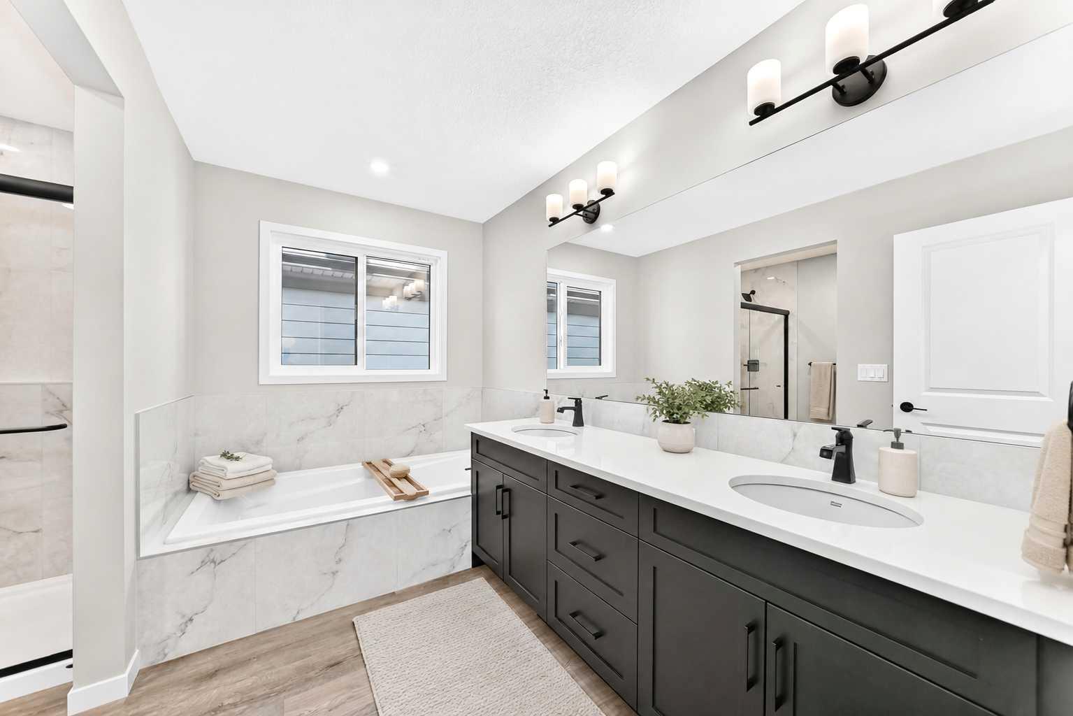 99 Mercado Crescent SE