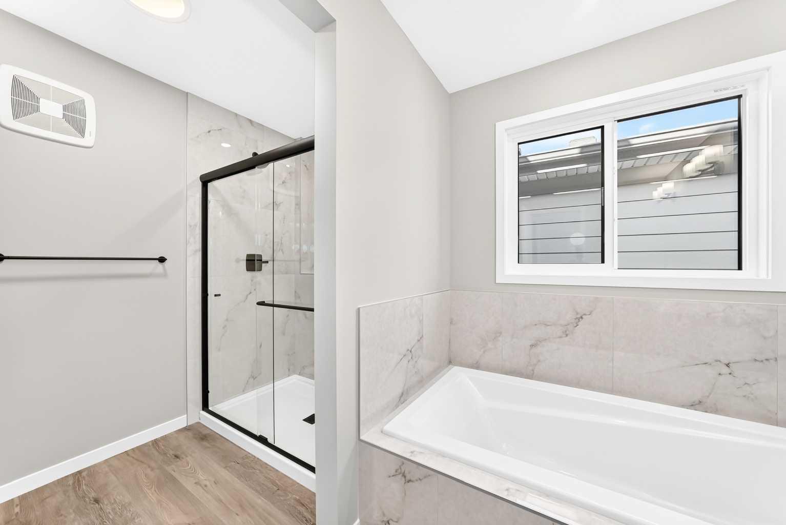 99 Mercado Crescent SE