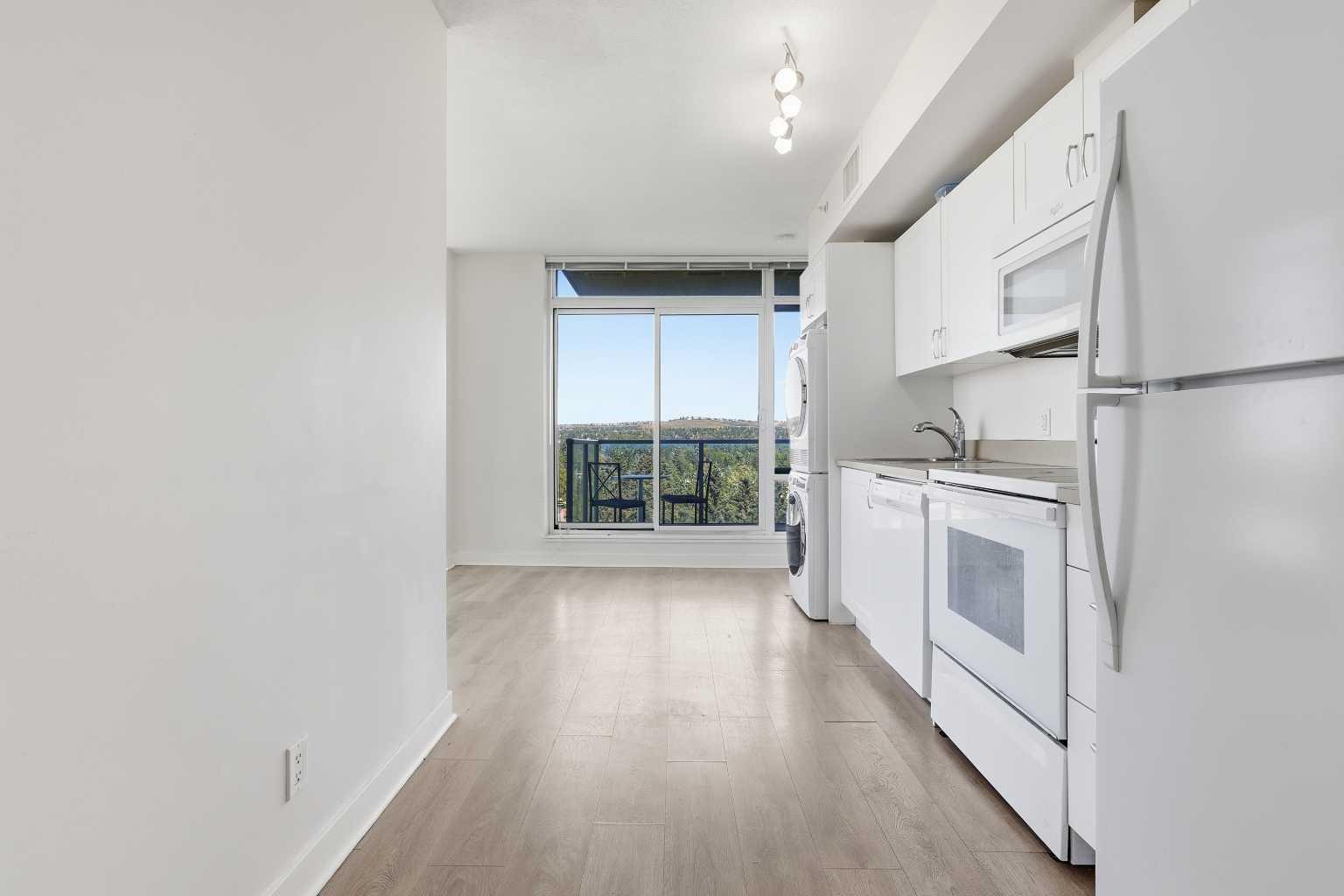 713, 30 Brentwood Common NW