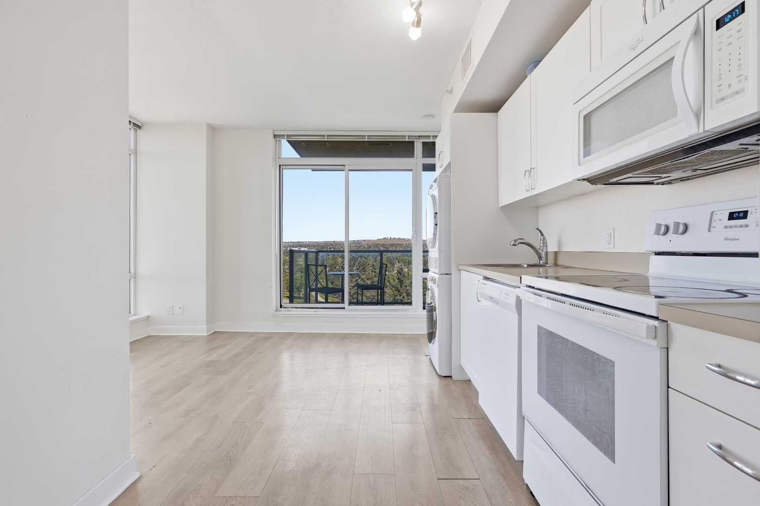 713, 30 Brentwood Common NW
