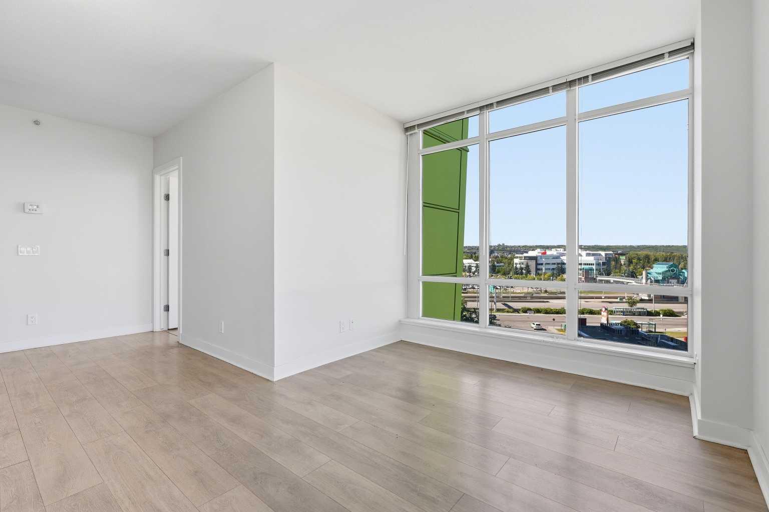 713, 30 Brentwood Common NW