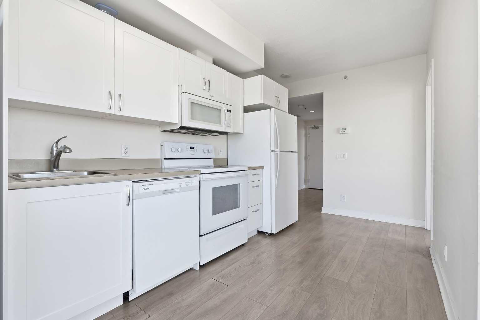 713, 30 Brentwood Common NW