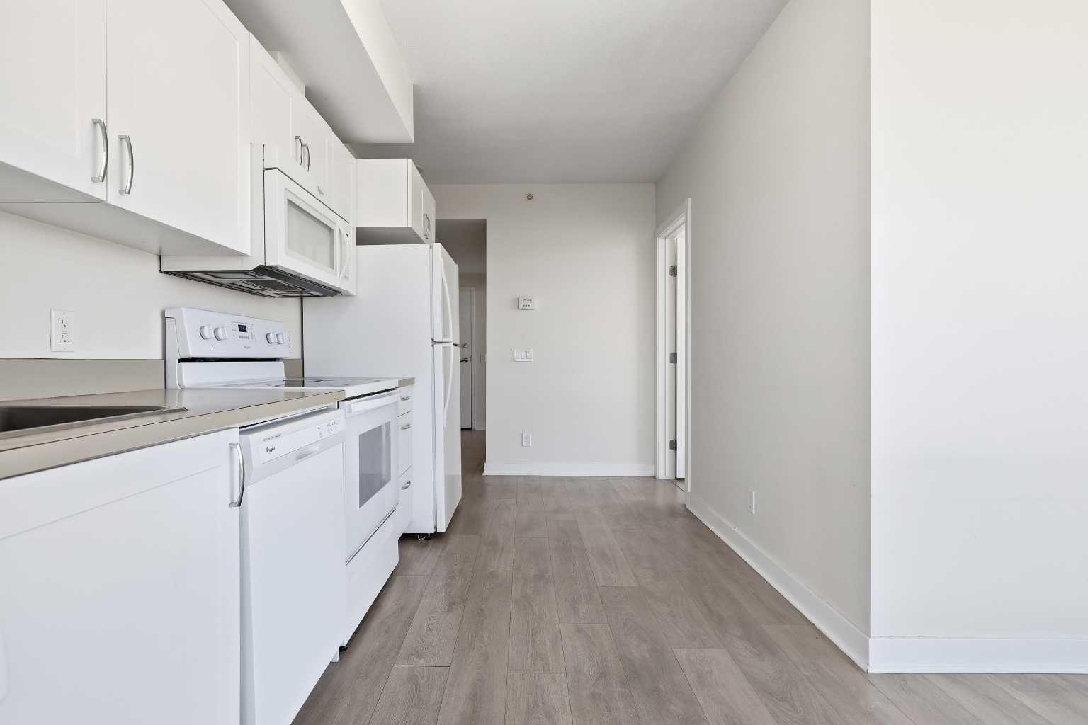 713, 30 Brentwood Common NW