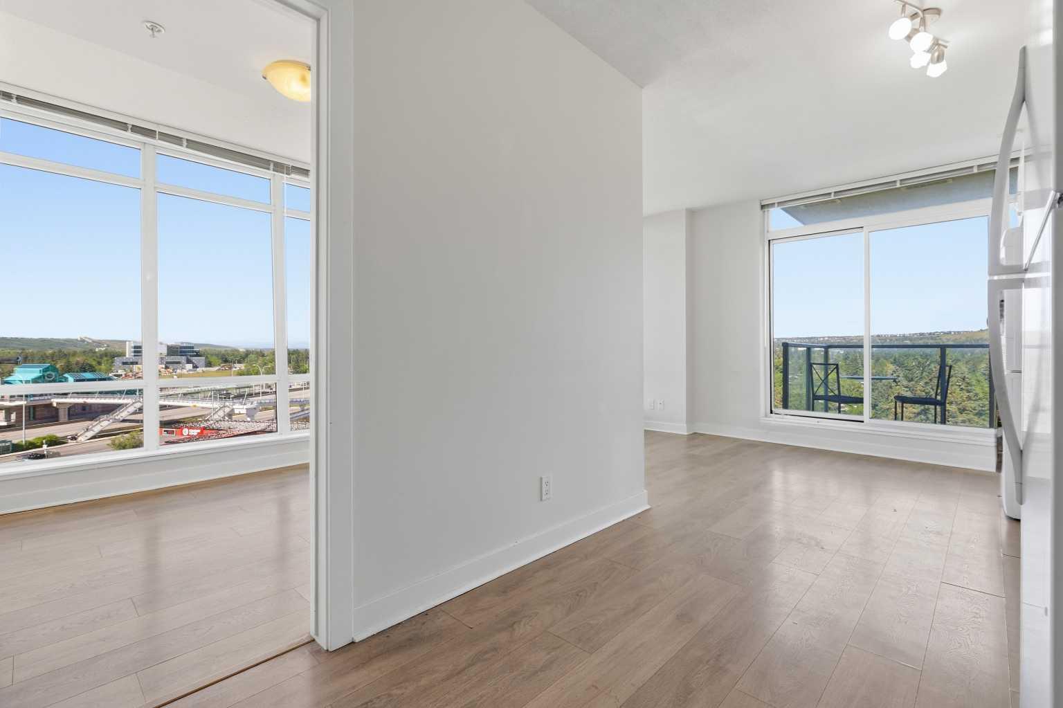 713, 30 Brentwood Common NW