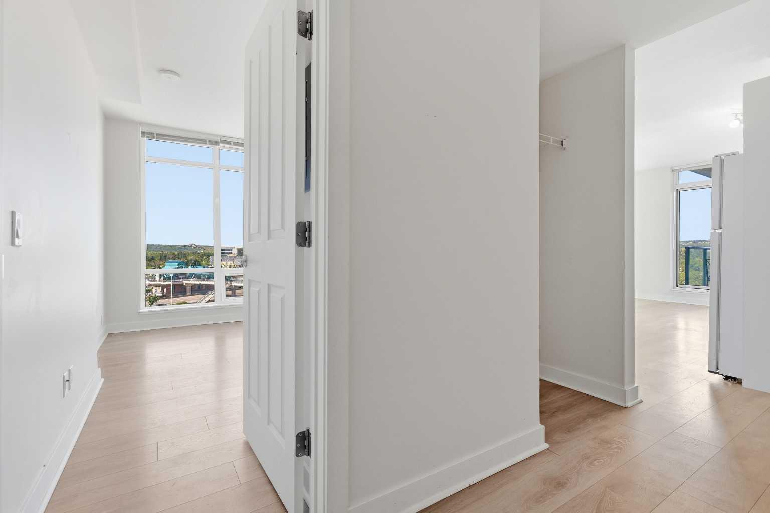 713, 30 Brentwood Common NW