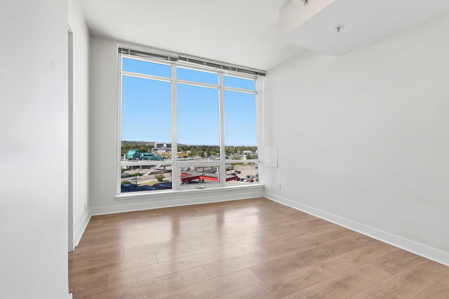 713, 30 Brentwood Common NW