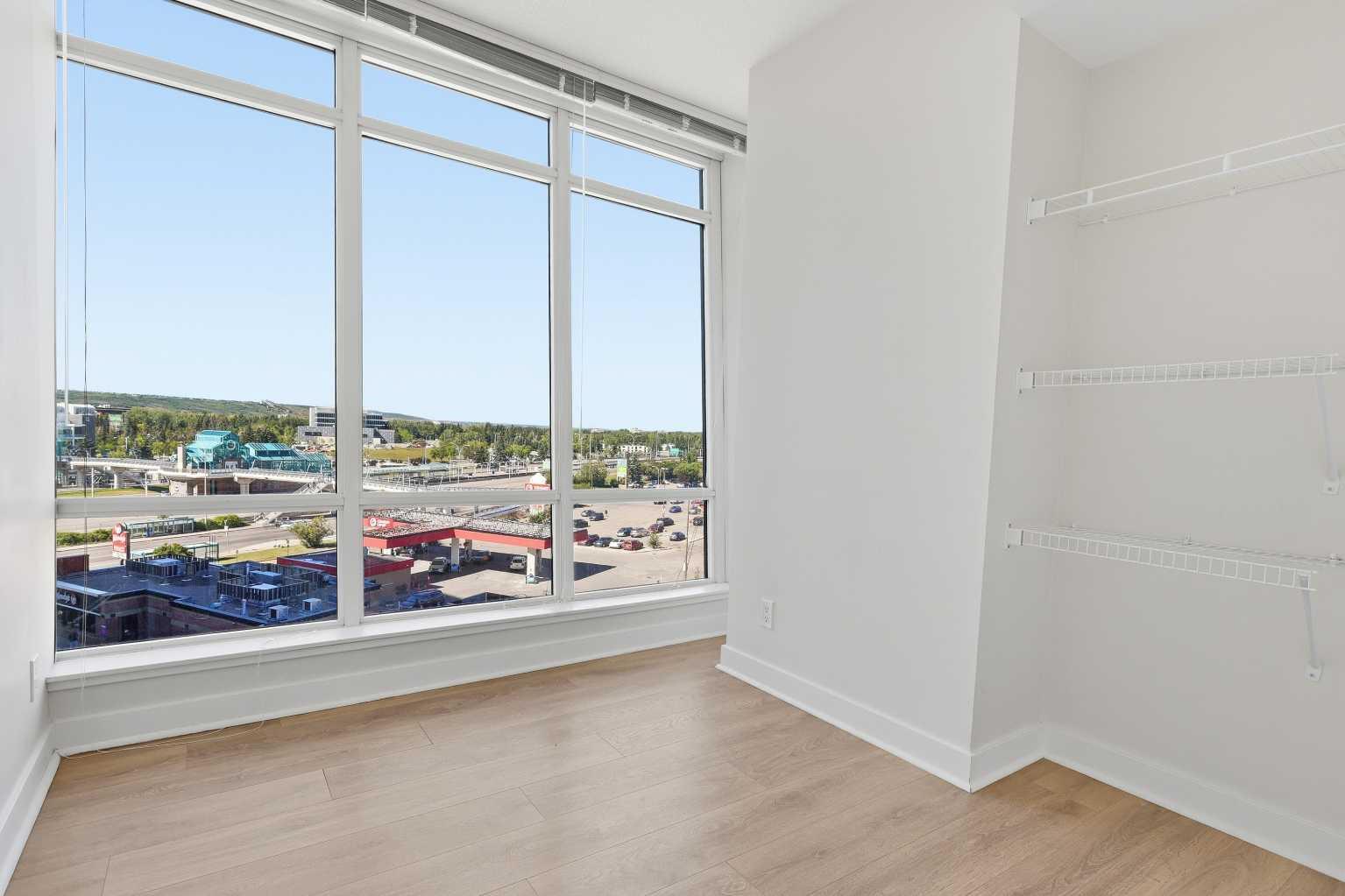 713, 30 Brentwood Common NW