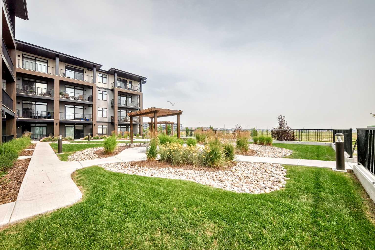 6106, 200 Seton Circle SE