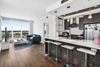 402, 10 Shawnee Hill SW