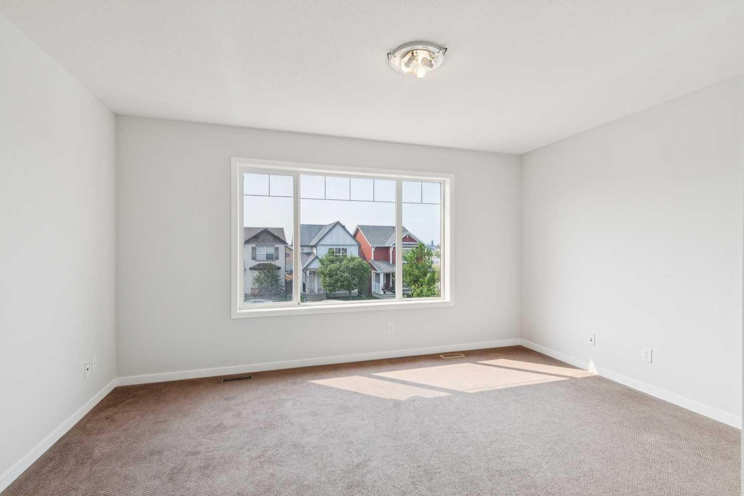 12 Autumn Court SE