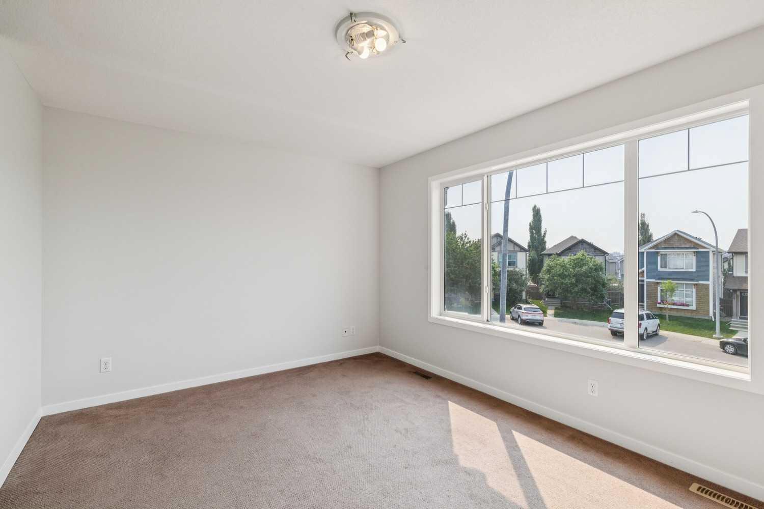 12 Autumn Court SE