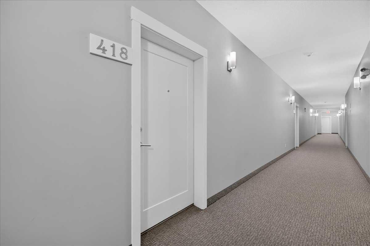 418, 10 Walgrove Walk SE