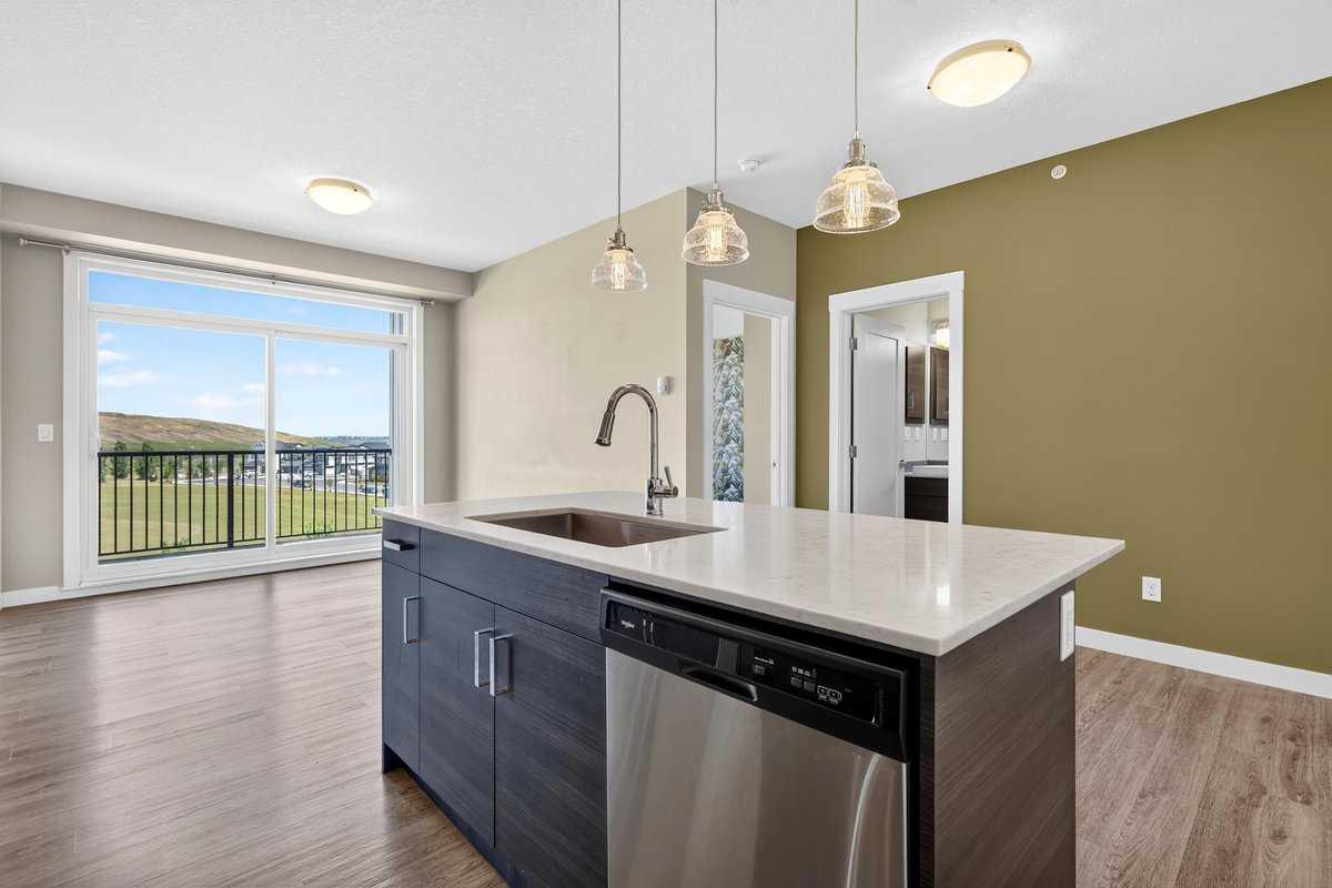 418, 10 Walgrove Walk SE