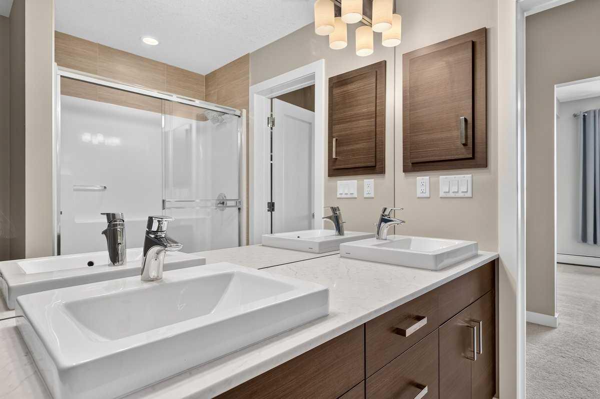 418, 10 Walgrove Walk SE