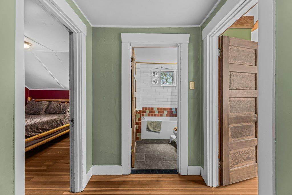 A and B, 132 Rundle Crescent 