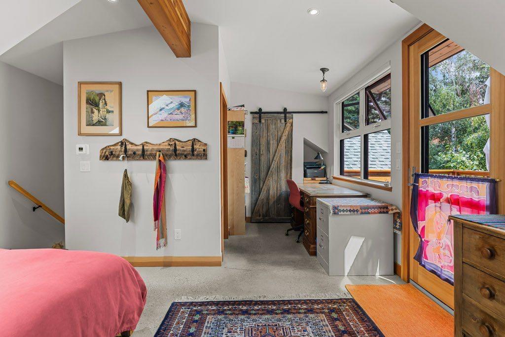 A and B, 132 Rundle Crescent 
