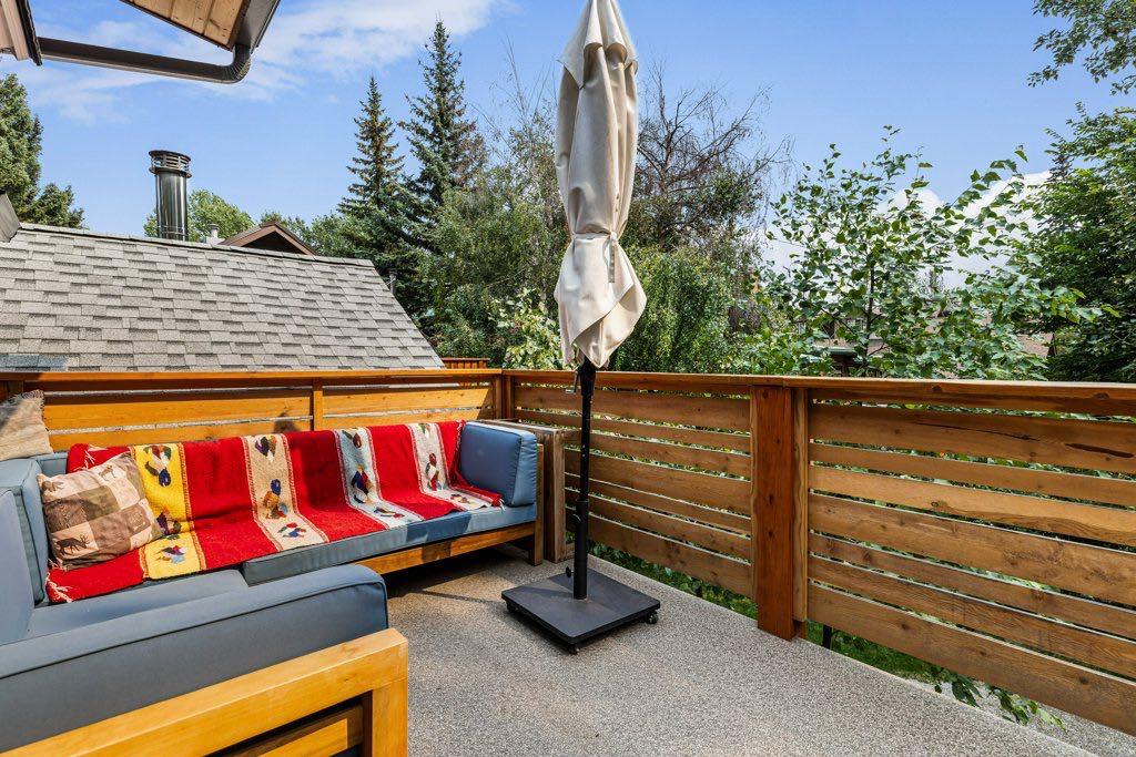 A and B, 132 Rundle Crescent 