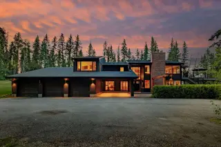 15 Elbow River Point 