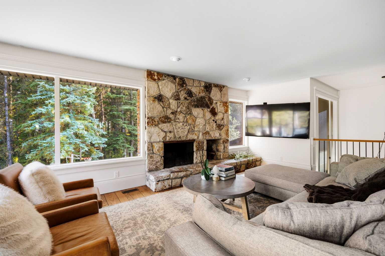 15 Elbow River Point 