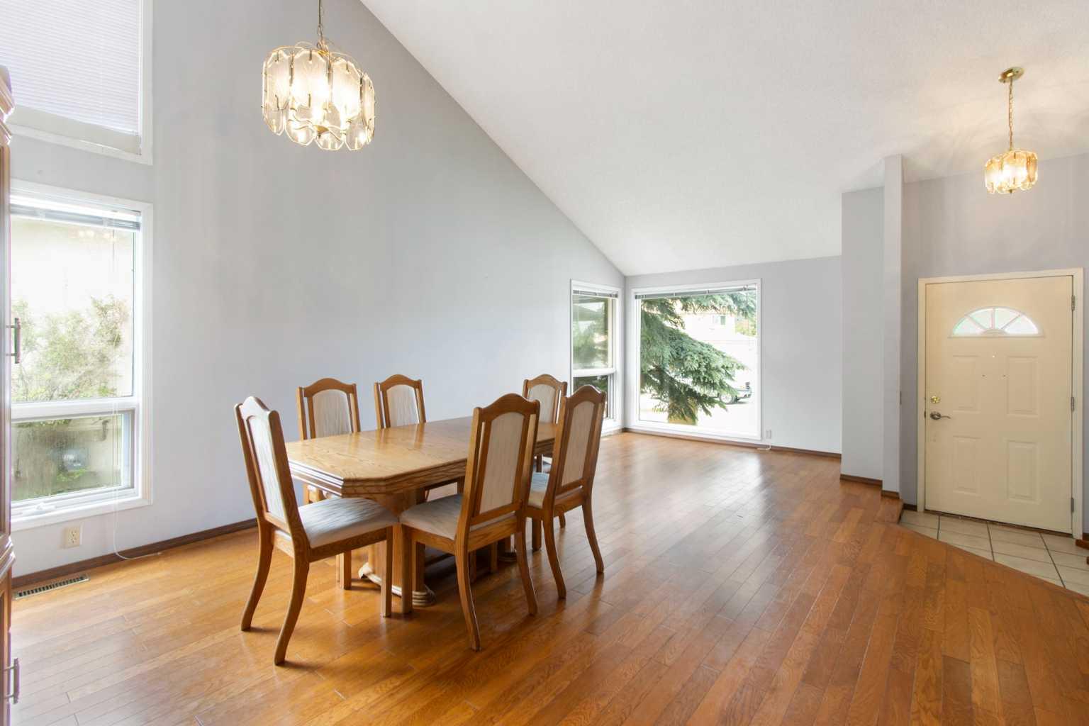 32 Del Rio Place NE