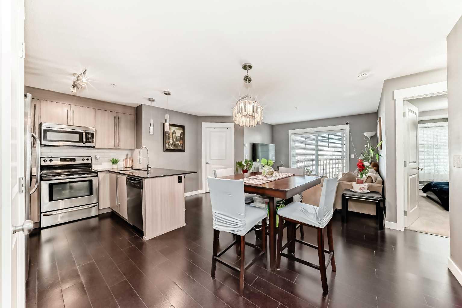 3313, 11 Mahogany Row SE
