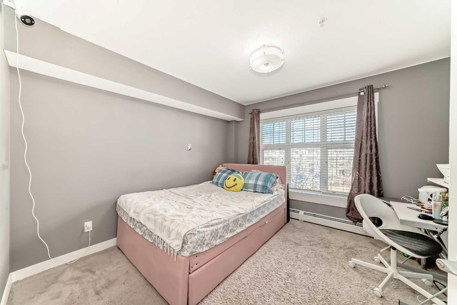 3313, 11 Mahogany Row SE