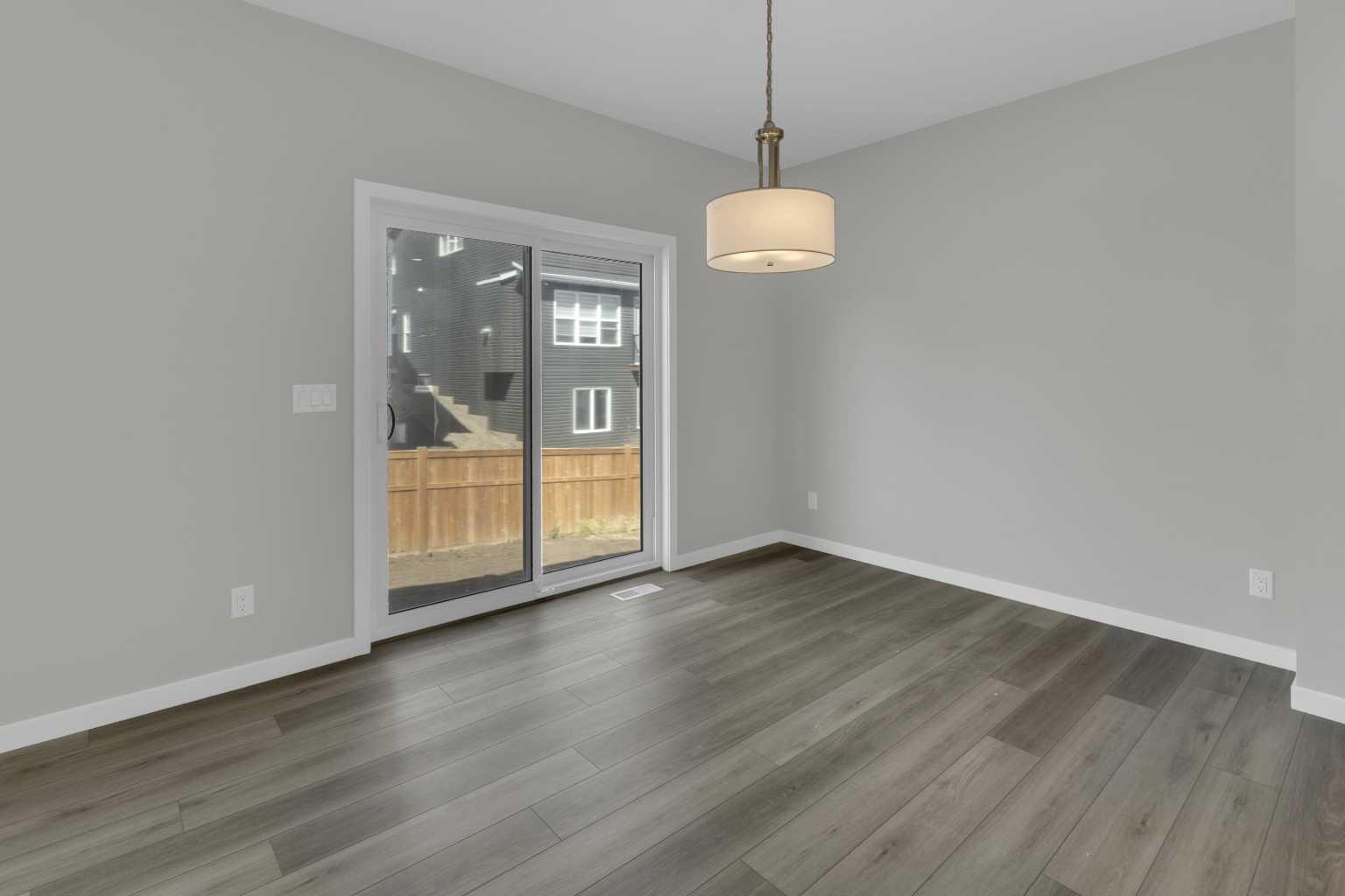 172 Starling Place NW