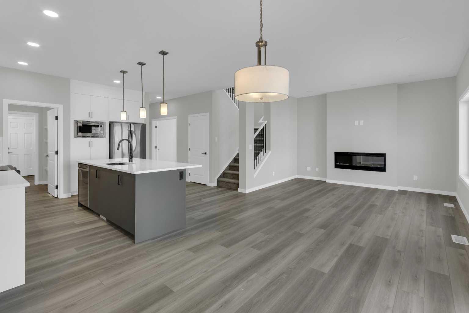 172 Starling Place NW