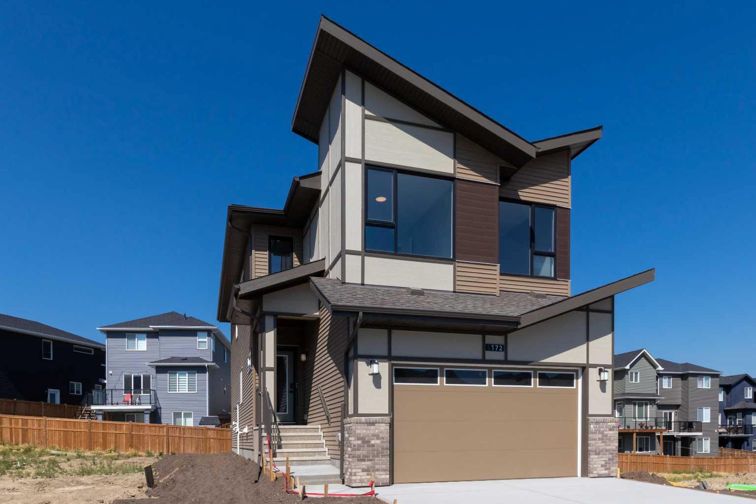 172 Starling Place NW