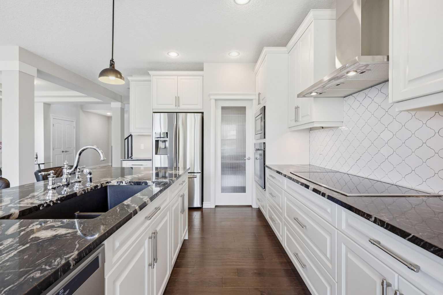 190 Riviera View 