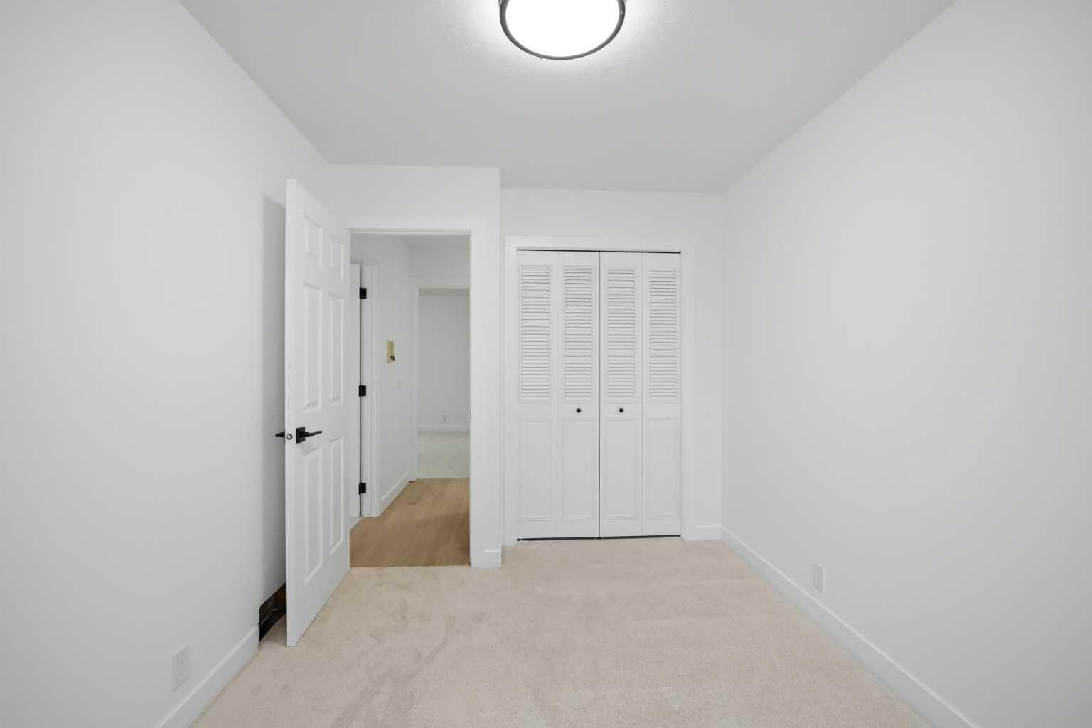 300 Edgehill Drive NW