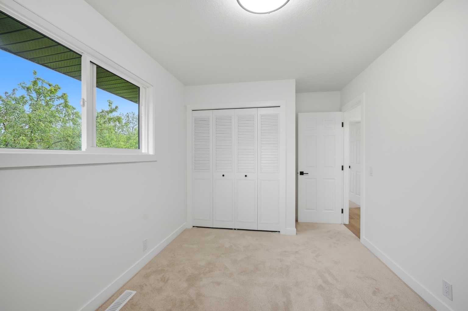 300 Edgehill Drive NW
