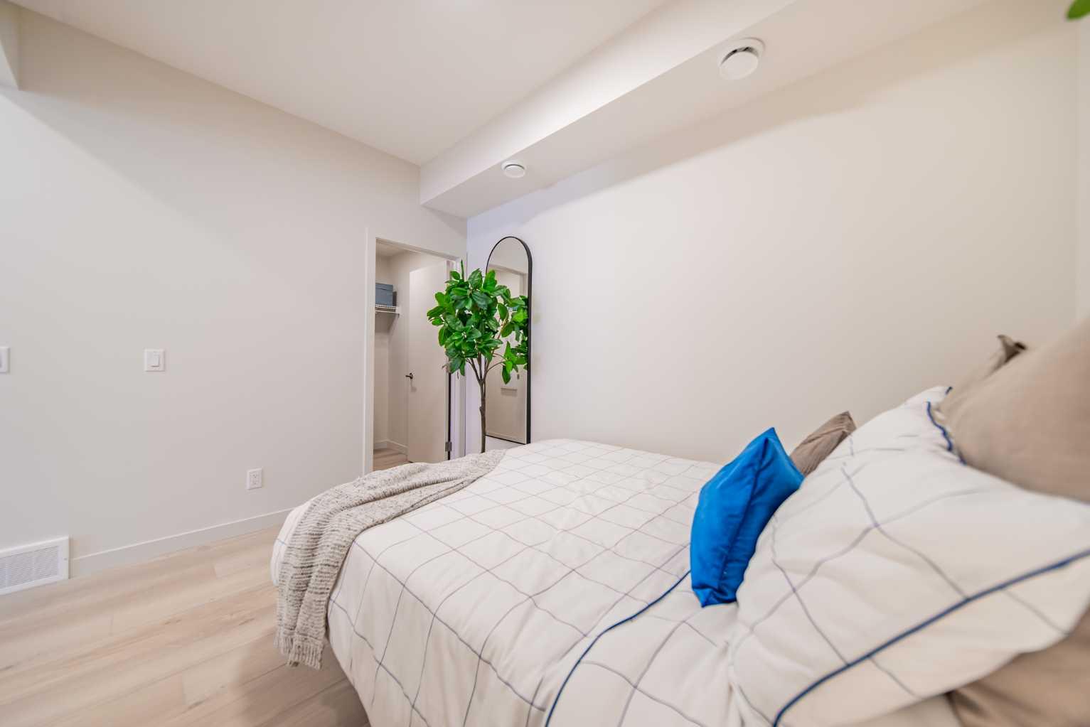 702B, 164 Arbour Lake Court NW