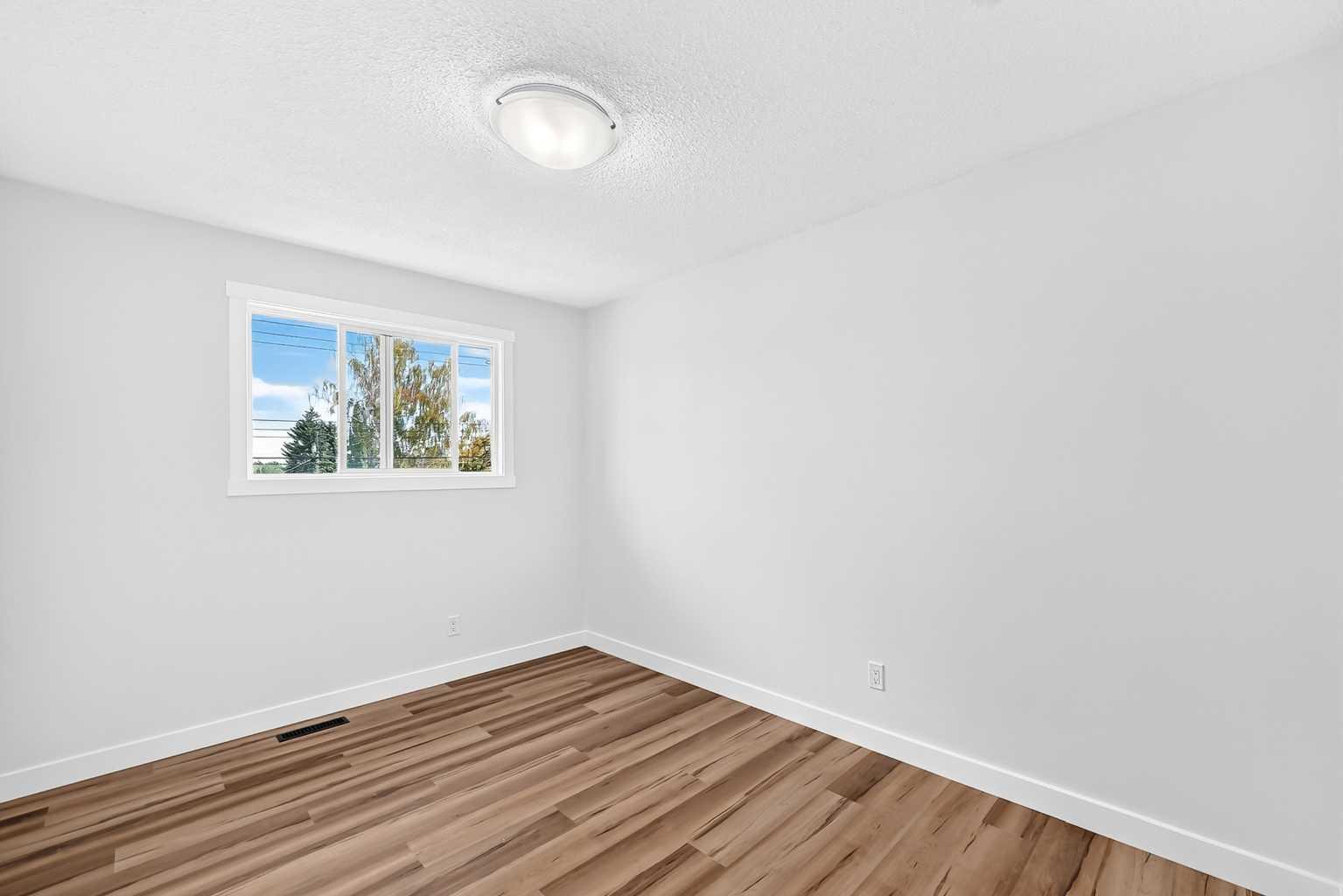34, 9908 Bonaventure Drive SE