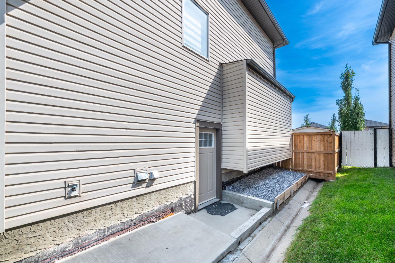 50 Saddleland Crescent NE