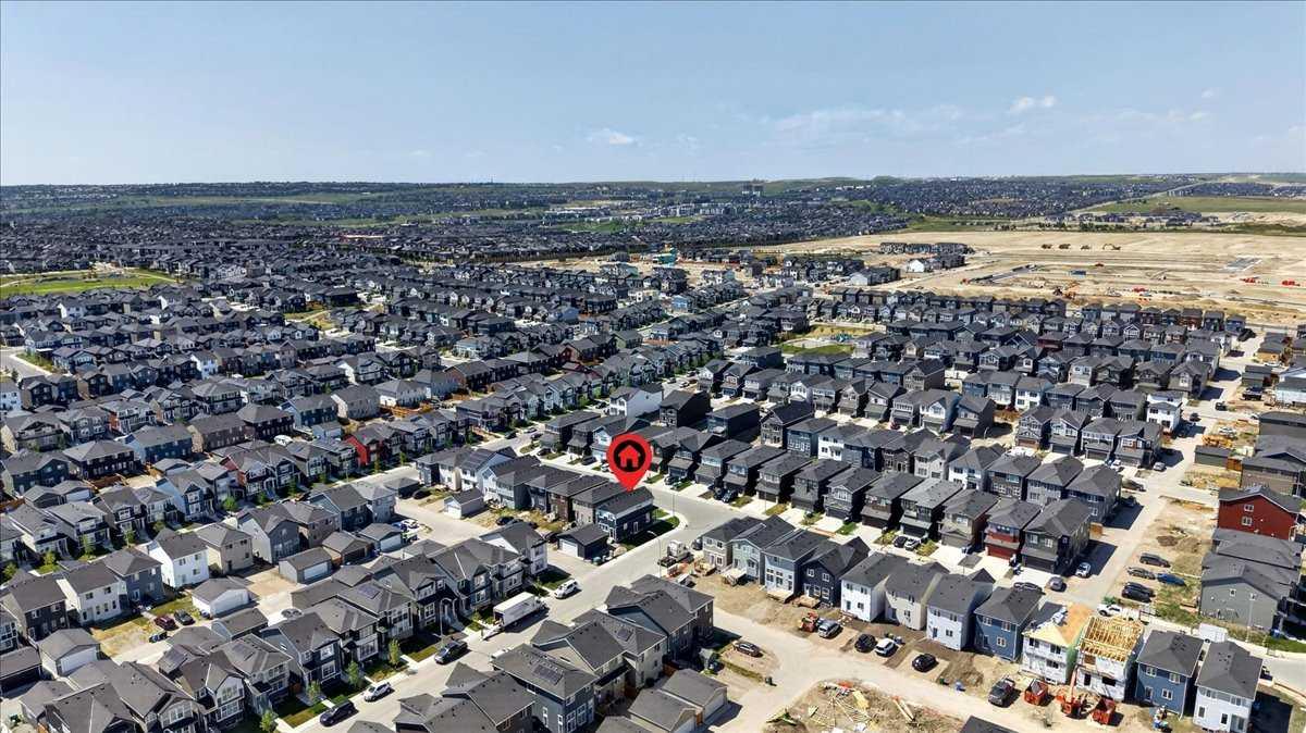 40 Amblefield View NW
