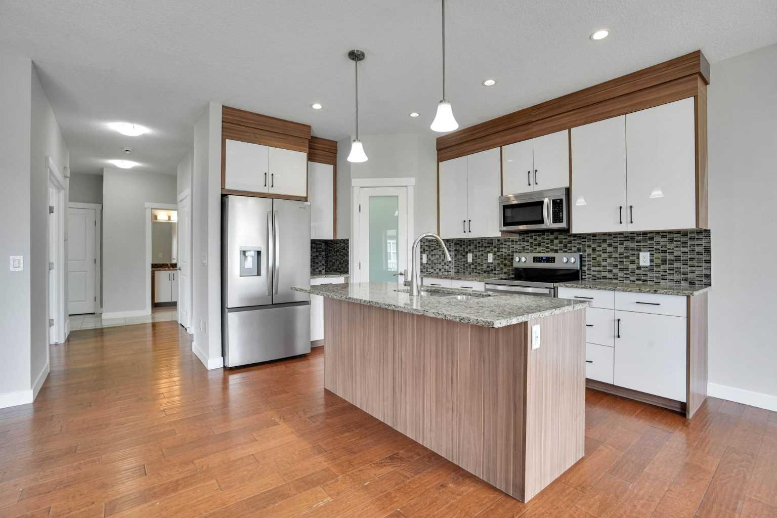 368 Nolanhurst Crescent NW