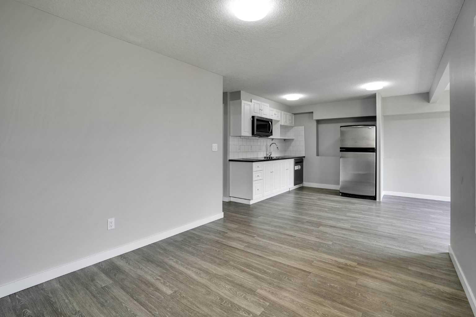 368 Nolanhurst Crescent NW