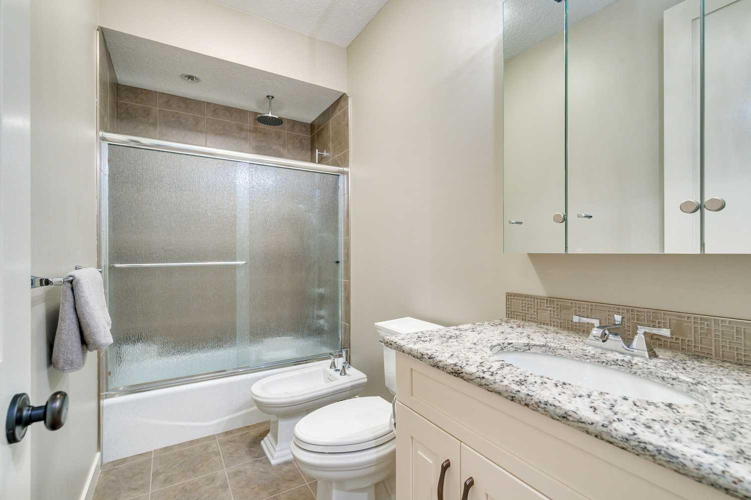 215 Patton Court SW