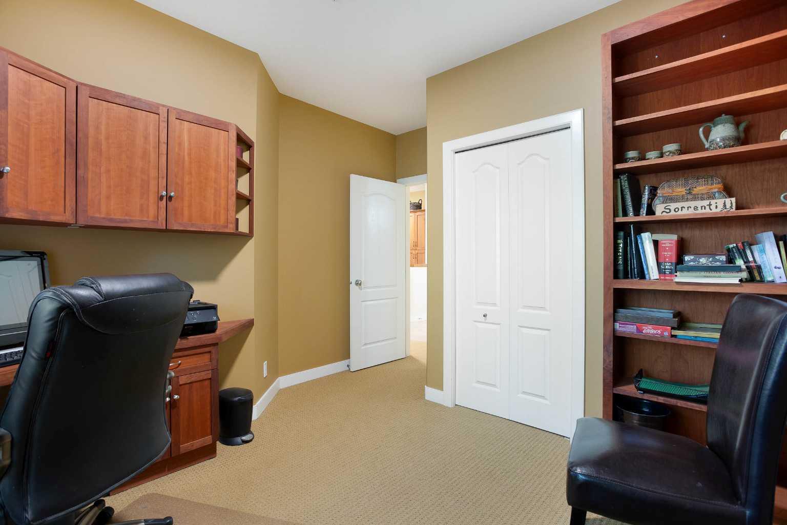 405, 10 Discovery Ridge Close SW