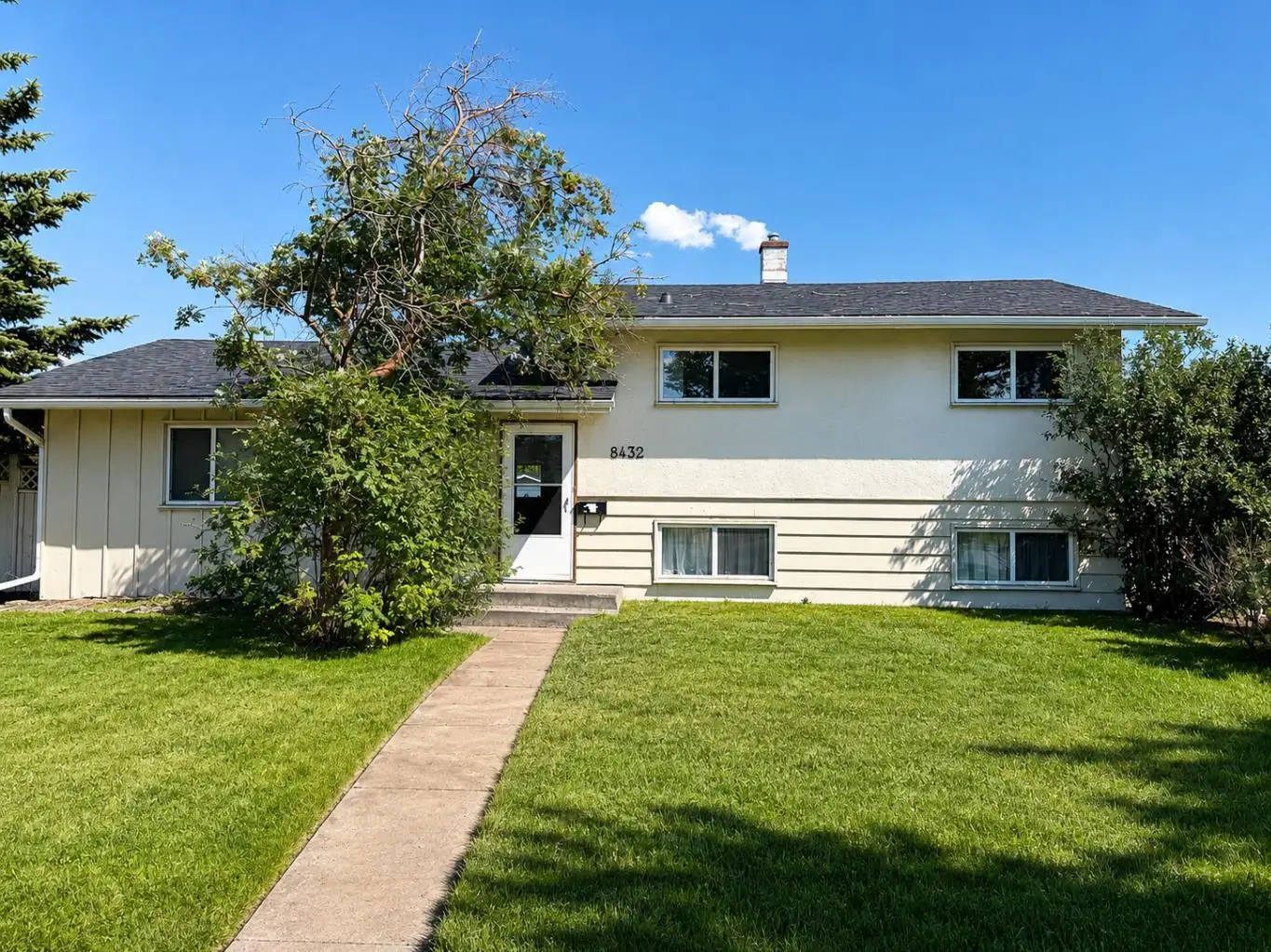 8432 Elbow Drive SW