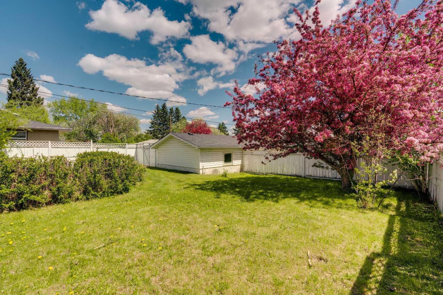 8432 Elbow Drive SW