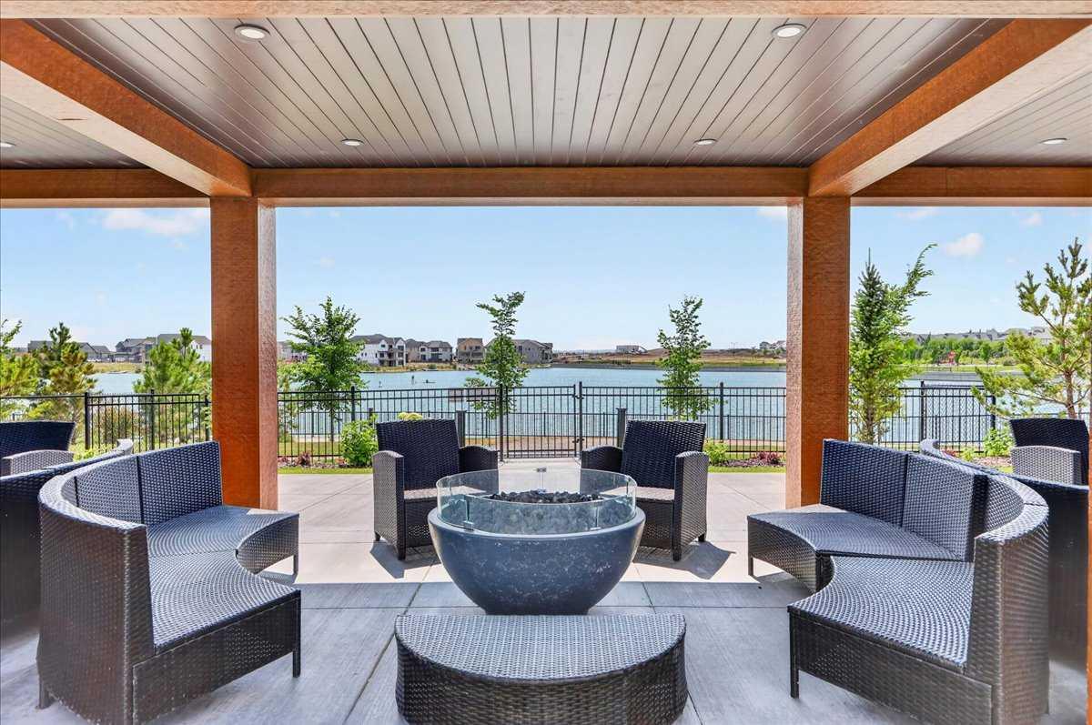 102, 150 Marina Cove SE