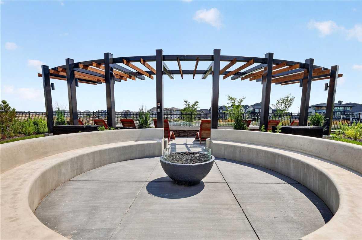 102, 150 Marina Cove SE