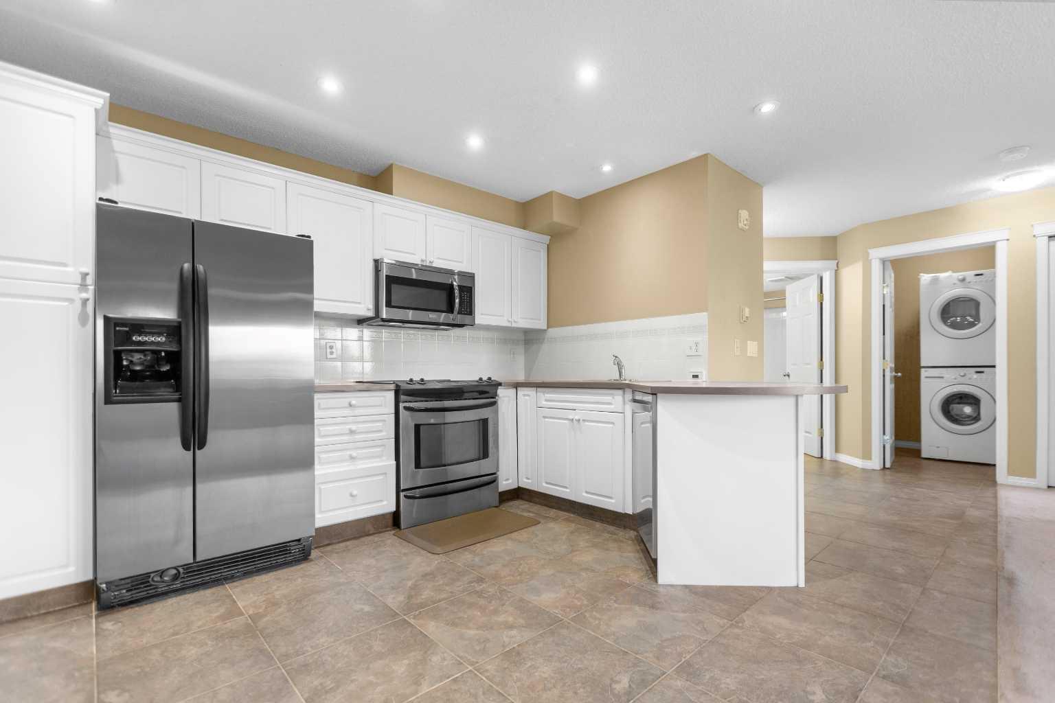 201, 20 Country Hills View NW